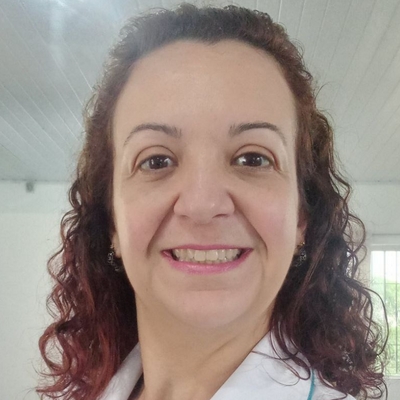 Viviane de Cássia Domingues de Oliveira